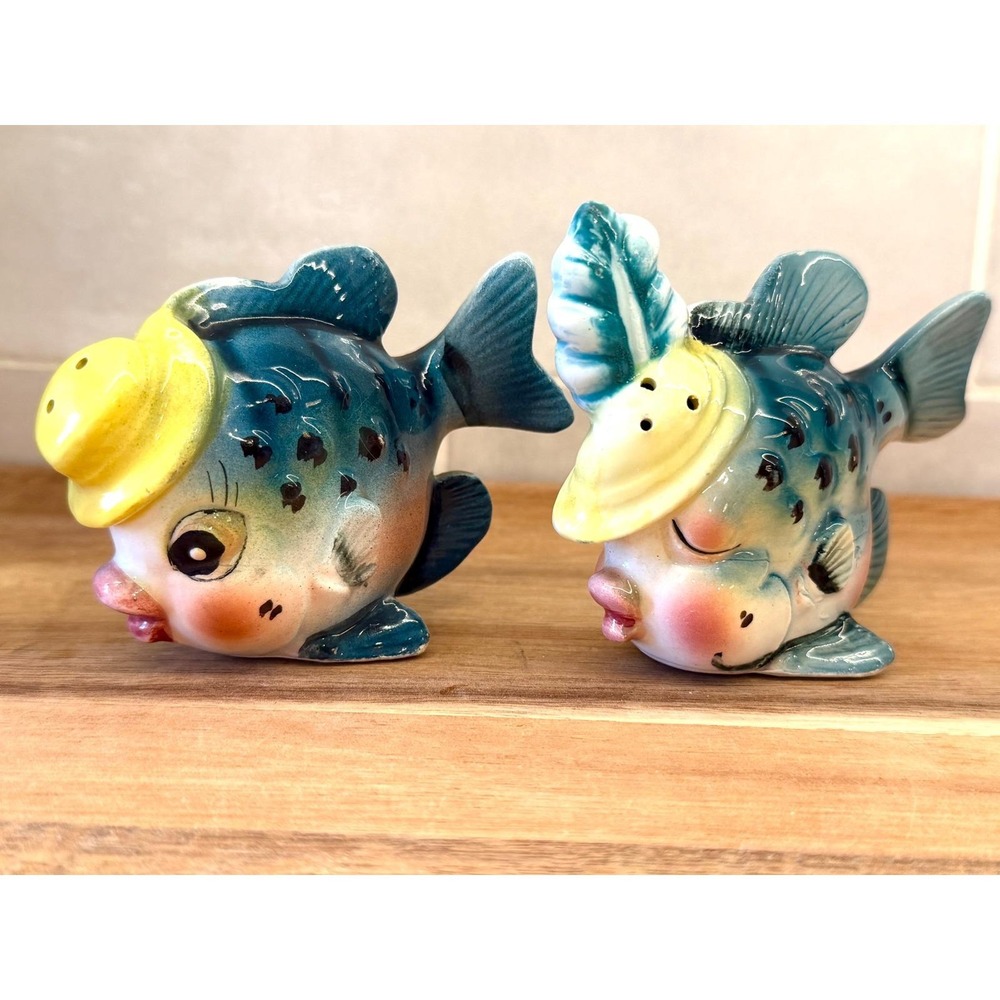 Vintage Anthropomorphic Fish Salt and Pepper Shakers Blue Pink Ceramic 4984